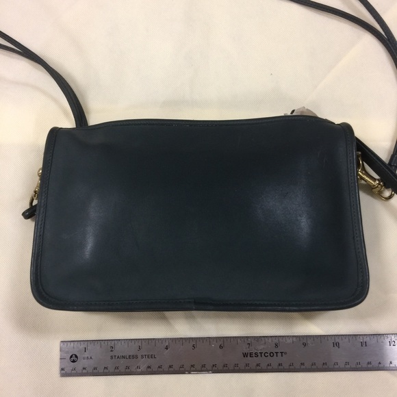 Stunning hunter green coach leather Crossbody - Picture 7 of 8